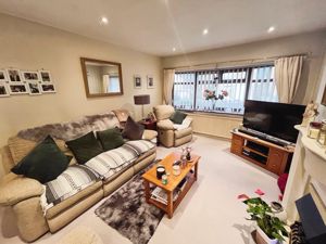 Lounge- click for photo gallery